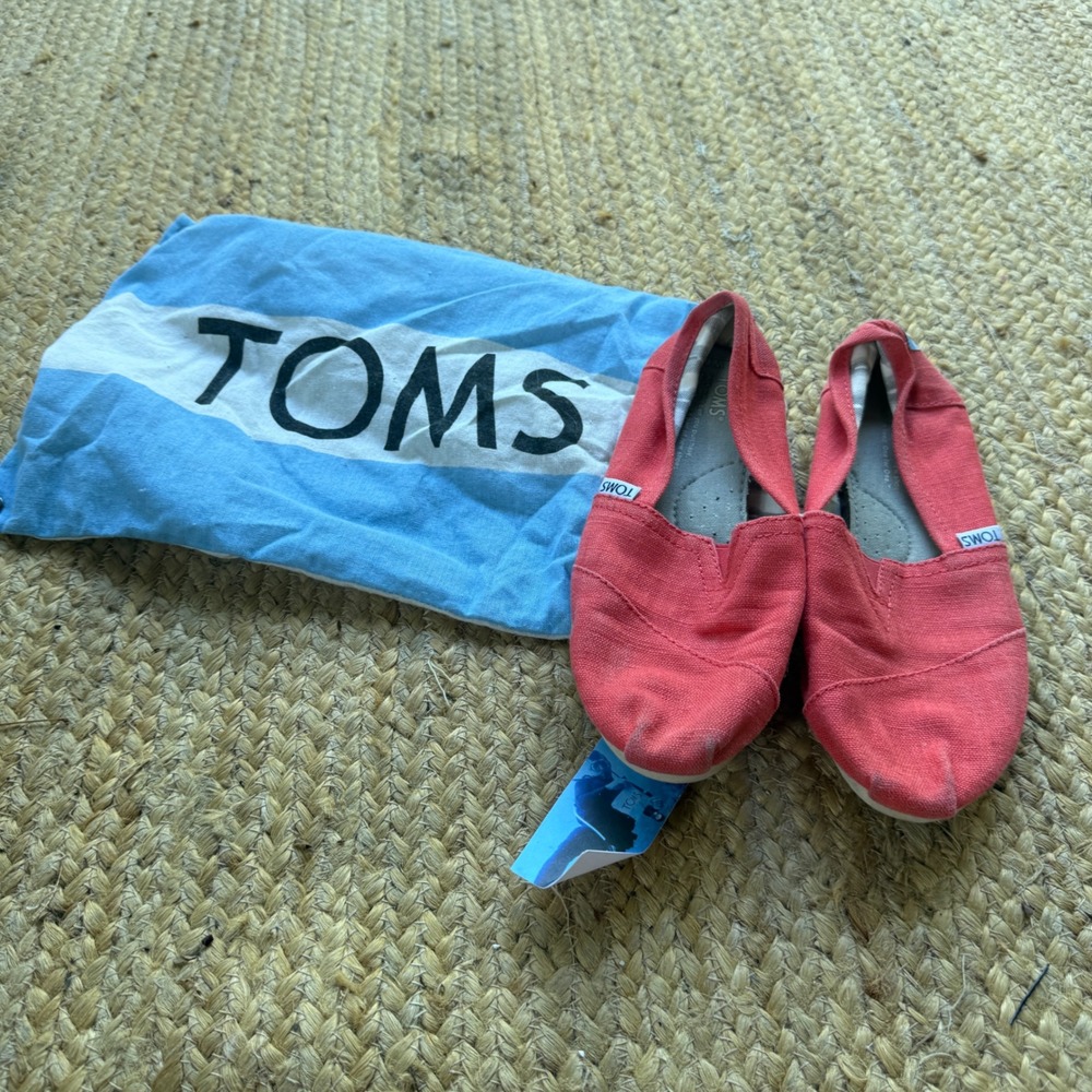 TOMS Classic Alpargata Coral Pink Canvas Slip On Flats Women 6 with Dust Bag